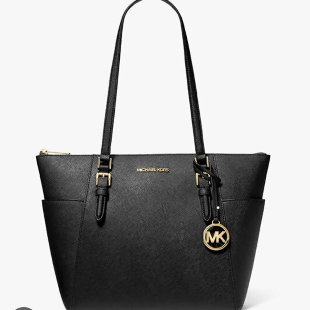 Michael Kors Black Tote Charlotte Large Saffiano Leather Top-Zip Tote Bag, BLACK - Picture 8 of 9